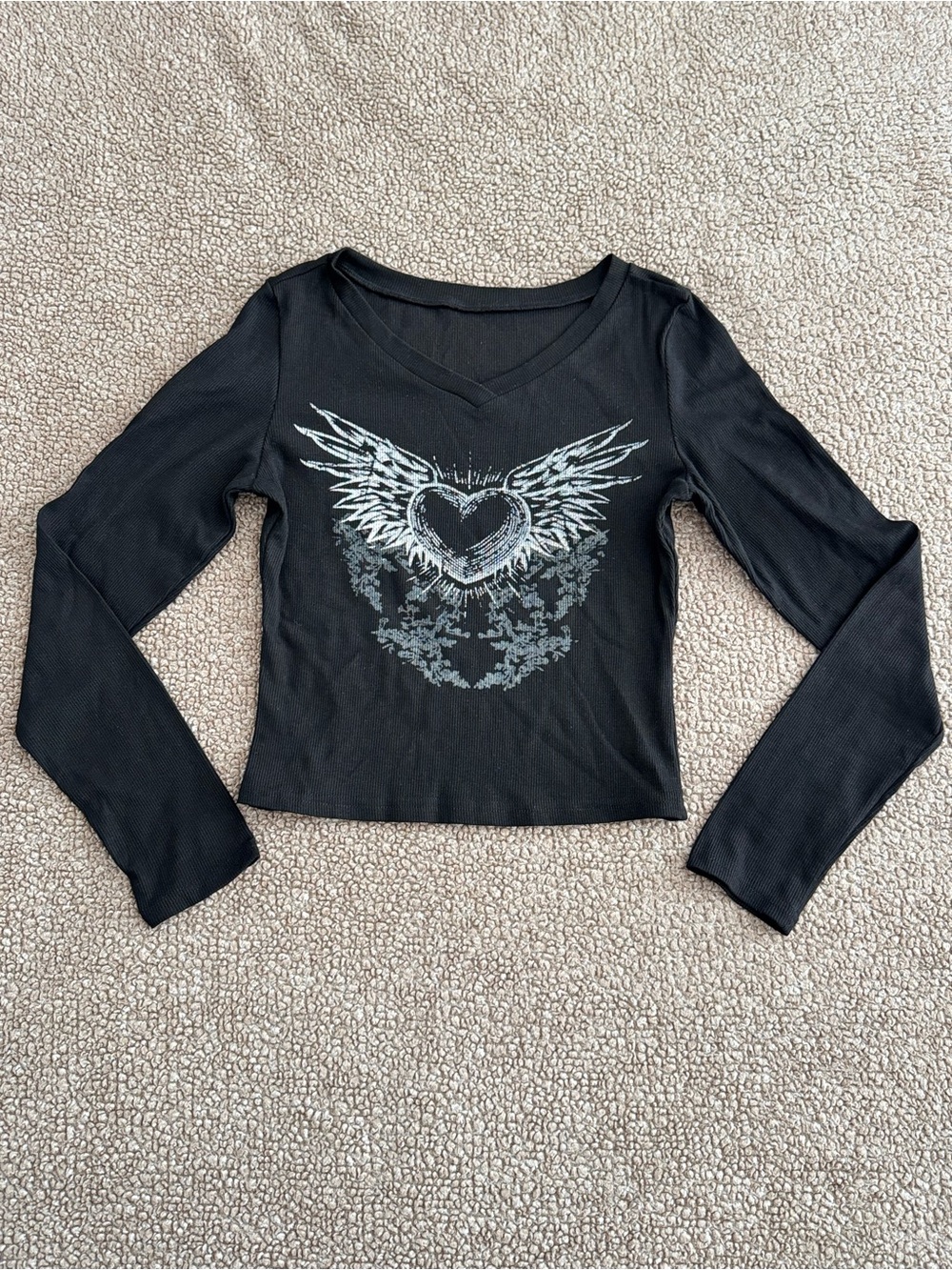 SHEIN Grunge Heart & Wing Print Rib-Knit Crop Tee